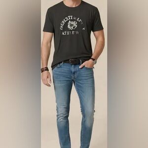 Black Graphic T-Shirt vintage lucky brand 1999 vintage